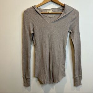 Aritzia Golden by TNA Long Sleeve Thermal Hooded Shirt Taupe